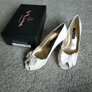 Ivory heels-- perfect for wedding!